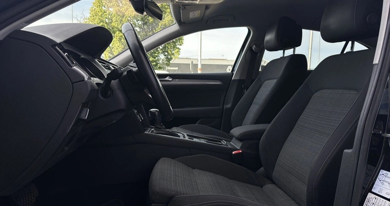 Volkswagen Passat cena 85000 przebieg: 93300, rok produkcji 2020 z Borne Sulinowo małe 211